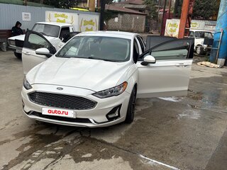 2020 Ford Fusion (North America) II Рестайлинг, белый, 1800000 рублей, вид 5