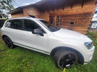 2017 Volkswagen Touareg II Рестайлинг, белый, 3200000 рублей, вид 3