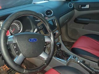 2008 Ford Focus II Рестайлинг, чёрный, 300000 рублей, вид 4