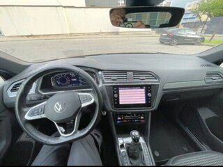 2021 Volkswagen Tiguan II Рестайлинг, чёрный, 2700000 рублей, вид 4