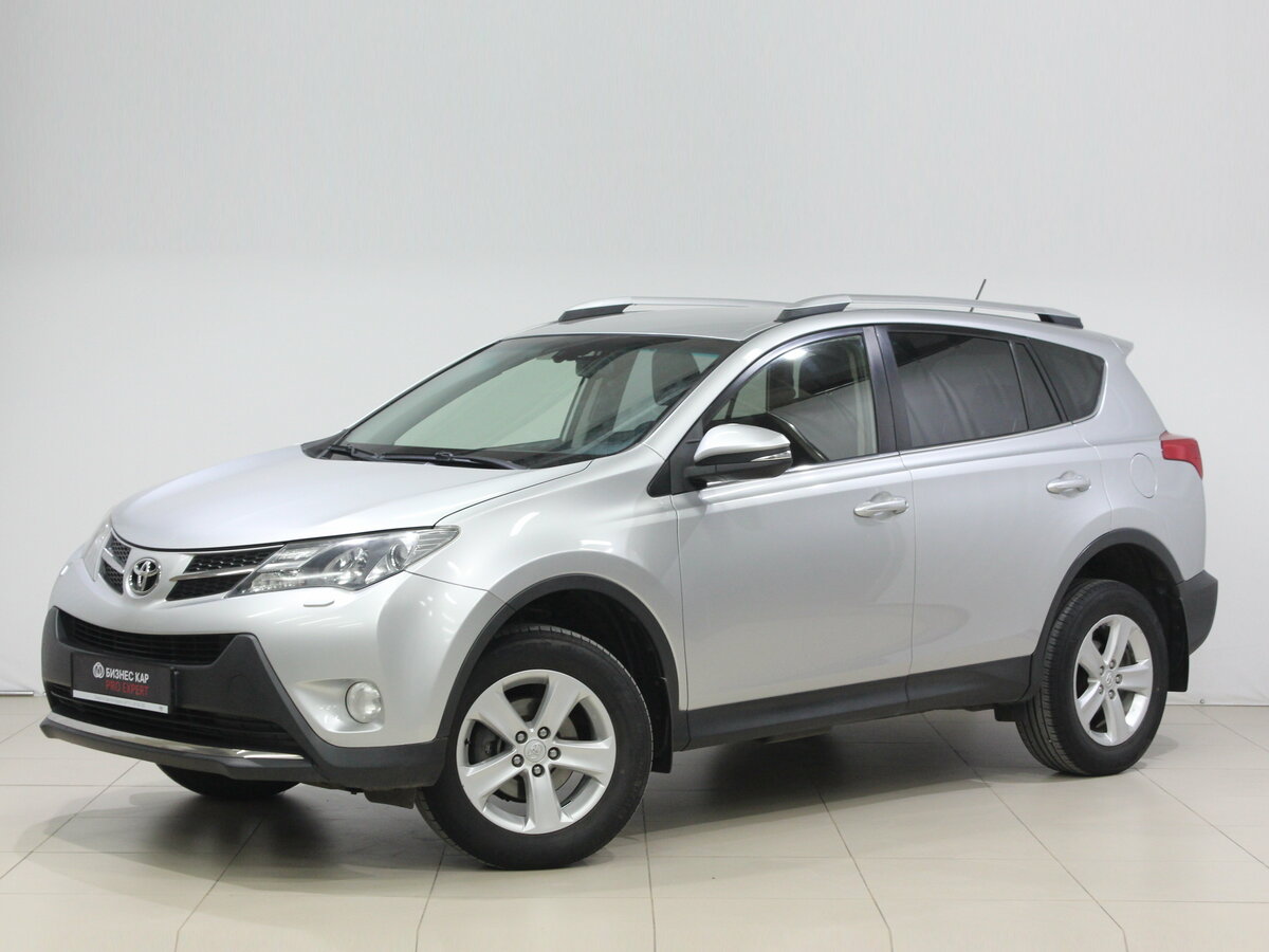 Открыть фотографии: Toyota RAV4 IV (XA40)
