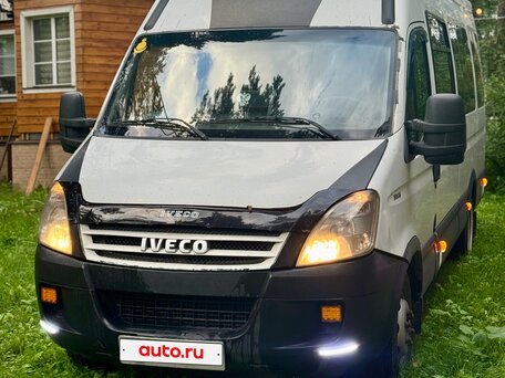 2010 Iveco Daily, белый, 999999 рублей, вид 2