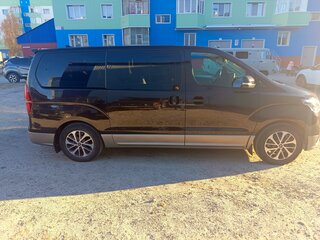 2018 Hyundai Grand Starex I Рестайлинг 2, коричневый, 3550000 рублей, вид 3