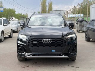 2025 Audi Q5 L 45 TFSI II (FY) Рестайлинг, чёрный, 5700000 рублей, вид 3