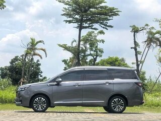 2022 Wuling Jiachen, серый, 1350000 рублей, вид 4