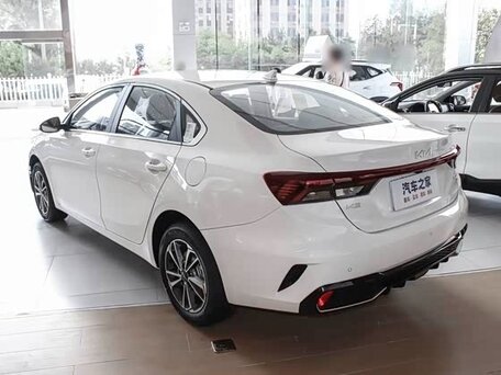 2026 Kia K3 II (China Market) Рестайлинг, белый, 2000000 рублей, вид 5