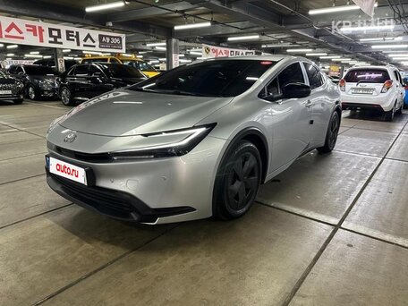 Toyota Prius V (XW60)