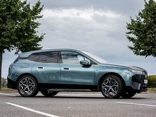 2022 BMW iX M60 I (I20), голубой, 8690000 рублей, вид 3