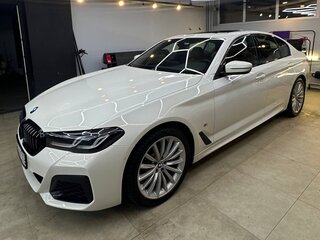 2021 BMW 5 серии 520d xDrive VII (G30/G31/G38) Рестайлинг, белый, 5100000 рублей, вид 4