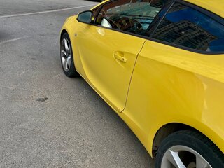2013 Opel Astra GTC J Рестайлинг, жёлтый, 790000 рублей, вид 3