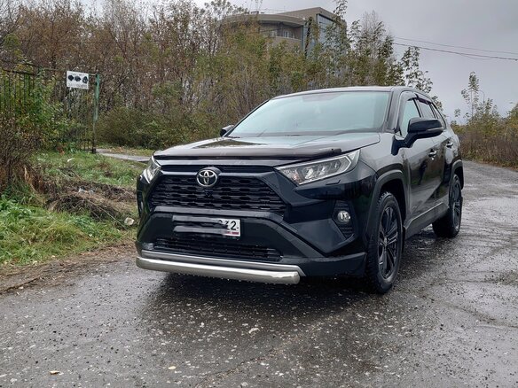2021 Toyota RAV4 V (XA50), чёрный, 2480000 рублей