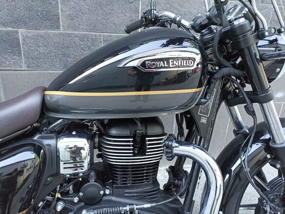 2026 Royal Enfield Meteor, чёрный - вид 17