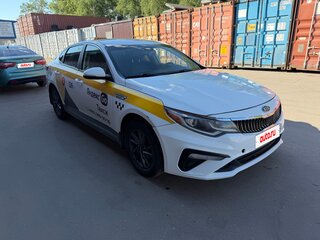 2019 Kia Optima IV Рестайлинг, белый, 890000 рублей, вид 3