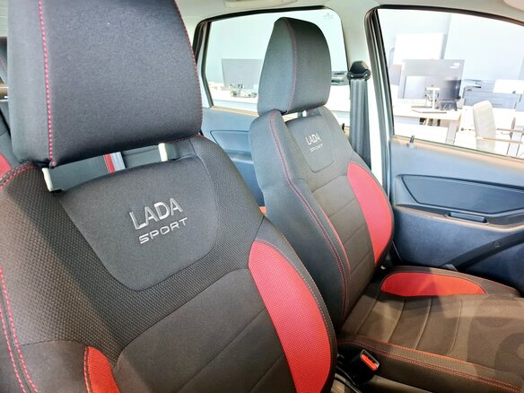 2025 Lada (ВАЗ) Granta Sportline I Рестайлинг, серебристый, 1404500 рублей - вид 5