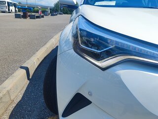 2018 Toyota C-HR I, белый, 2000000 рублей, вид 3