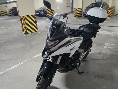 2022 Honda NC 750X, белый, 1000000 рублей, вид 2