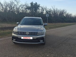2018 Volkswagen Tiguan II, серебристый, 3100000 рублей, вид 2