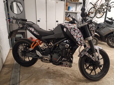 2015 KTM 200 Duke, белый, 218000 рублей, вид 2