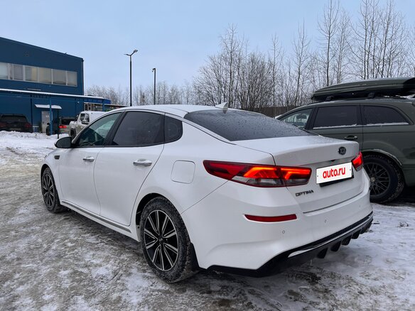 2018 Kia Optima IV Рестайлинг, белый, 2050000 рублей - вид 6