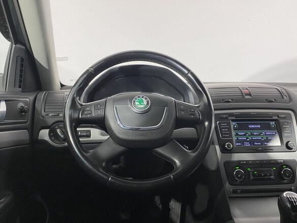 2012 Skoda Octavia II (A5) Рестайлинг, серый, 885000 рублей - вид 16
