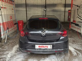 2013 Opel Astra J Рестайлинг, чёрный, 699000 рублей, вид 3