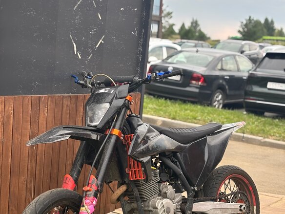 2022 GR GR8, чёрный, 145000 рублей - вид 1