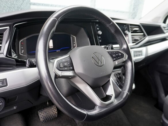 2021 Volkswagen Multivan Long T6 Рестайлинг, чёрный, 4945000 рублей - вид 17