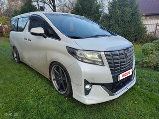 2017 Toyota Alphard III, белый, 4200000 рублей, вид 3