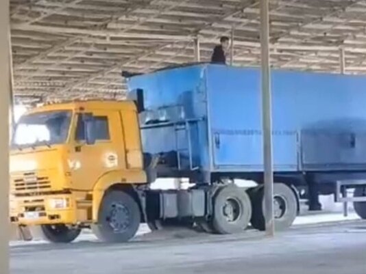 2011 КамАЗ 65116, жёлтый, 2000000 рублей - вид 2