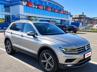 2017 Volkswagen Tiguan II, бежевый, 2430000 рублей, вид 3