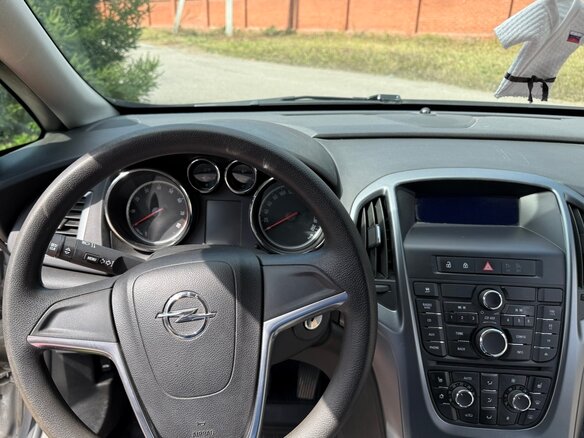 2012 Opel Astra J Рестайлинг, серебристый, 799999 рублей - вид 22
