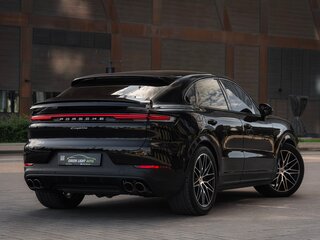 2024 Porsche Cayenne Coupé III Рестайлинг, чёрный, 14600000 рублей, вид 3