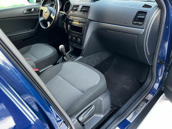 2010 Skoda Yeti I, синий, 950000 рублей - вид 10