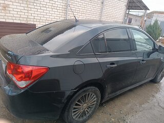2011 Chevrolet Cruze I, чёрный, 400000 рублей, вид 2
