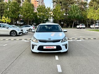 2017 Kia Rio IV, белый, 950000 рублей, вид 1
