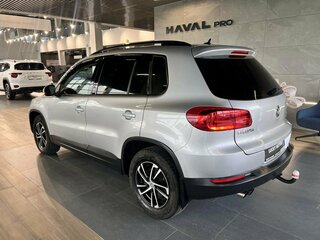 2012 Volkswagen Tiguan I Рестайлинг, серебристый, 995000 рублей, вид 4