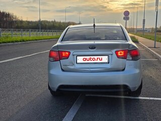 2011 Kia Cerato 4-speed II, серебристый, 350000 рублей, вид 4