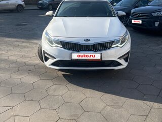 2019 Kia Optima IV Рестайлинг, белый, 1750000 рублей, вид 1