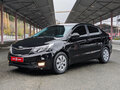 2016 Kia Rio III Рестайлинг, чёрный, 940000 рублей - вид 3
