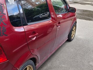 2001 Daihatsu YRV I, красный, 375000 рублей, вид 2