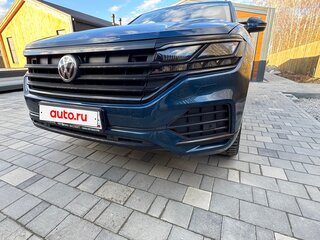 2020 Volkswagen Touareg III, синий, 5500000 рублей, вид 3
