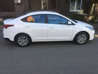 2021 Hyundai Solaris II Рестайлинг, белый, 1415000 рублей, вид 4