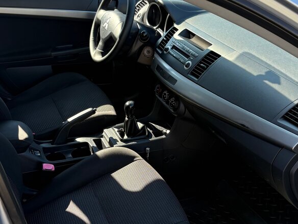 2007 Mitsubishi Lancer X, серебристый - вид 21