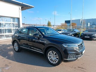 2019 Volkswagen Touareg III, чёрный, 3730000 рублей, вид 5
