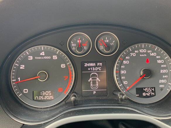 2010 Audi A3 II (8P) Рестайлинг 2, белый, 1000000 рублей - вид 9