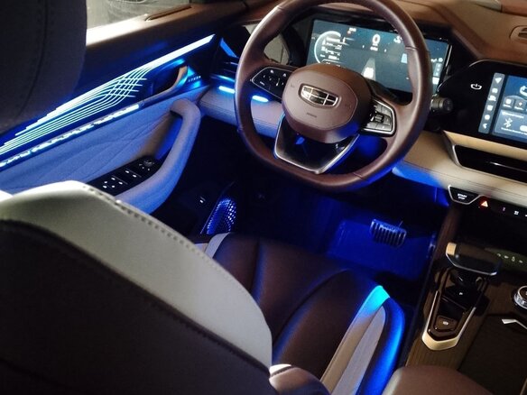 2022 Geely Monjaro I, серый, 3200000 рублей - вид 9