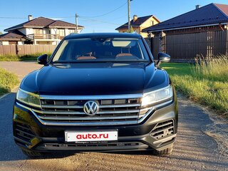 2019 Volkswagen Touareg III, чёрный, 4490000 рублей, вид 2