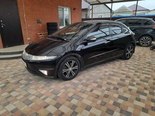 2007 Honda Civic VIII, чёрный, 675000 рублей, вид 4