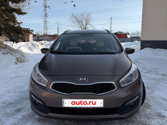 2015 Kia Ceed II Рестайлинг, коричневый, 999999 рублей - вид 2