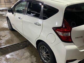 2016 Nissan Note e-Power II Рестайлинг, белый, 890000 рублей, вид 3